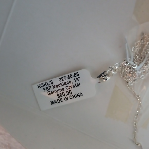 Beautiful E Pendant - Picture 4 of 4